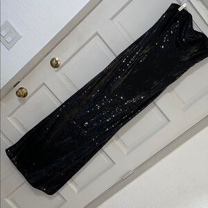 Elegant Black Sequin Maxi Dress